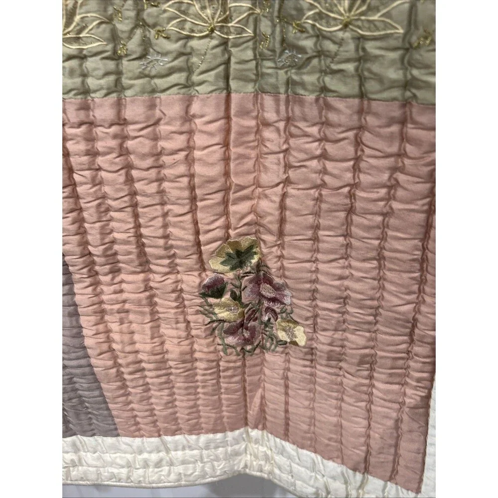 On View Luxury Silk Throw Quilt Embroidered 40
